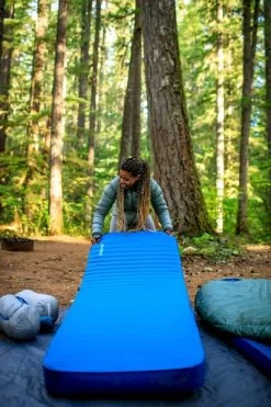 Therm-A-Rest MondoKing 3D 11.0 L Zelfopblazende Slaapmat -Outwell Winkel 1900 1267 2020 thermarest oregon 3sisters geiser 0623