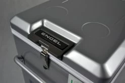 Engel MT35F-S Compressor Koelbox - 32 Liter 15 Engel MT35F-S Compressor Koelbox - 32 Liter -Outwell Winkel 1900 2849 mt35fs verschluss detail