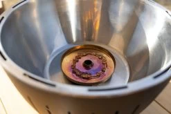 LotusGrill XL Hybrid Houtskoolbarbecue - Rood -Outwell Winkel lotusgrill binnenkant pitje 3